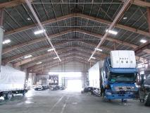 整備・架装レーンの内観